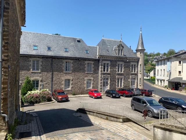 Cocon Au Calme Sur Vezere Apartment Uzerche Bagian luar foto