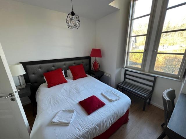 Cocon Au Calme Sur Vezere Apartment Uzerche Bagian luar foto